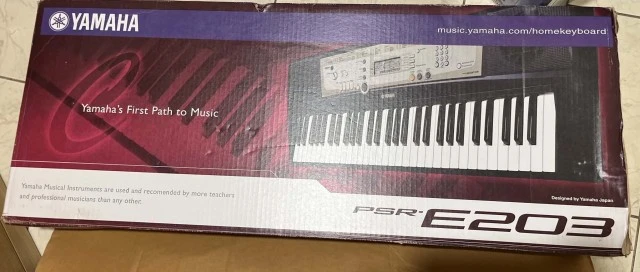 Yamaha PSR-E203
