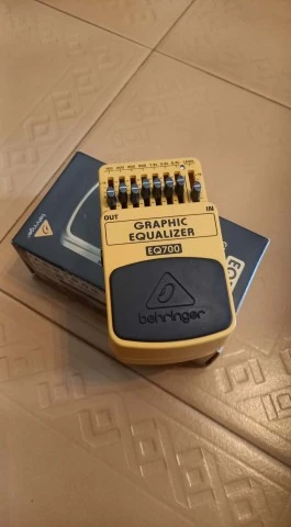 Behringer EQ700