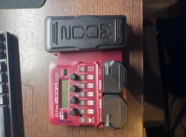 Zoom B1X Four