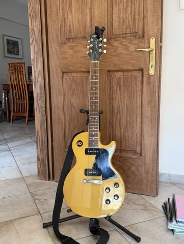 Epiphone Les Paul Special Inspired by Gibson+gator hardshell case