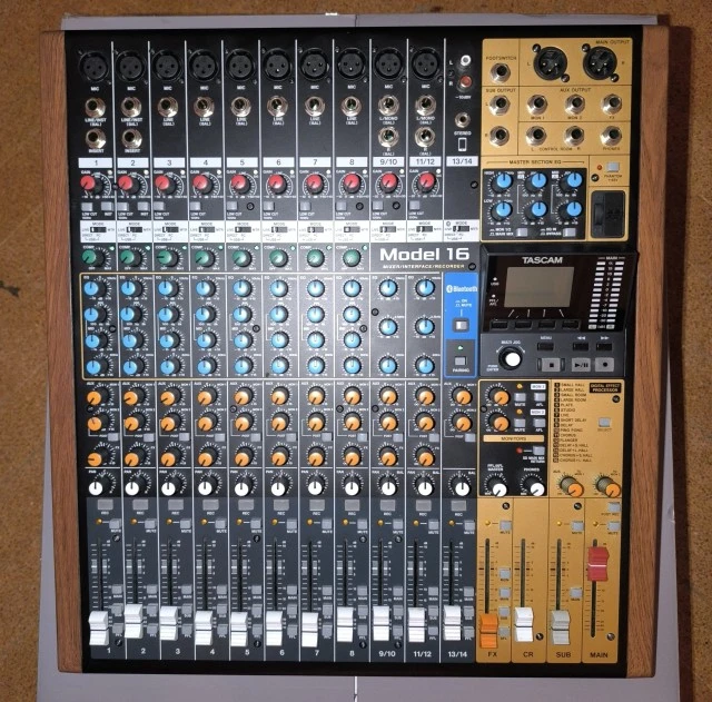 Tascam Model 16