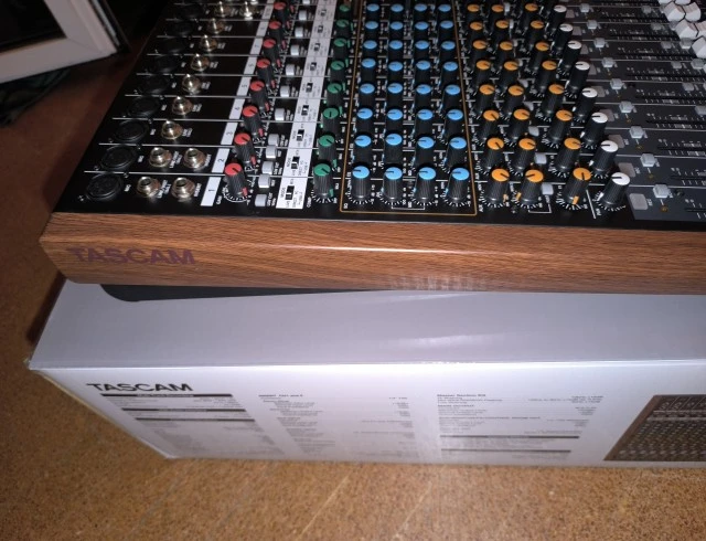 Tascam Model 16