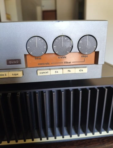 QUAD 405 Power Amplifier + 33 Preamplifier