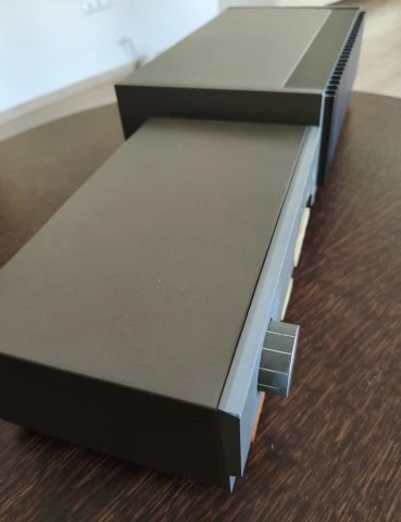 QUAD 405 Power Amplifier + 33 Preamplifier