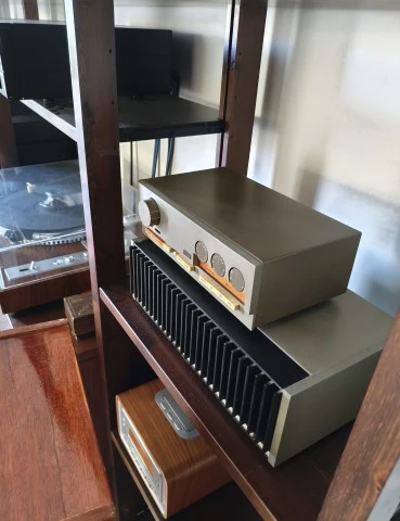 QUAD 405 Power Amplifier + 33 Preamplifier