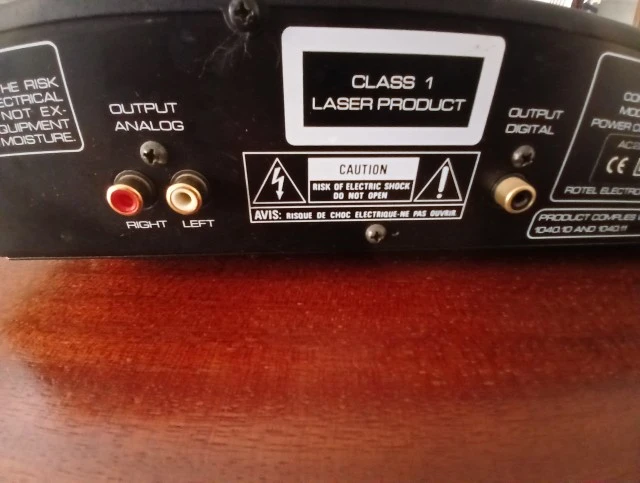 Rotel Compact Disk Player RCD-975