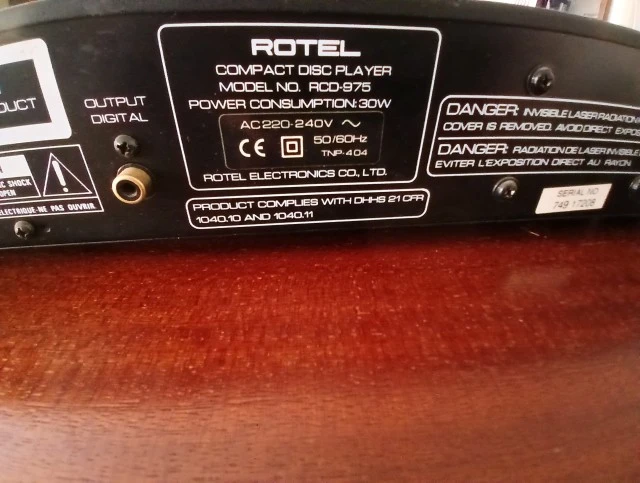 Rotel Compact Disk Player RCD-975