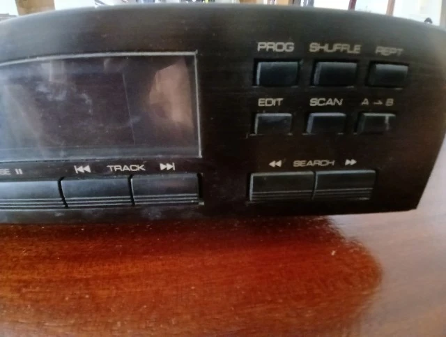 Rotel Compact Disk Player RCD-975