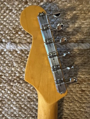 Fender American Vintage II '61 Stratocaster 2025 Fiesta Red