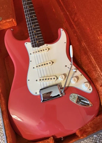 Fender American Vintage II '61 Stratocaster 2025 Fiesta Red