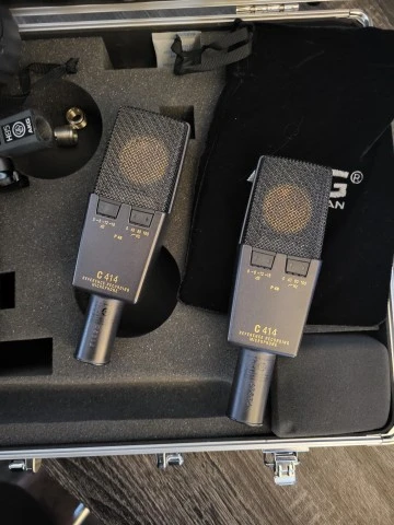 AKG C214