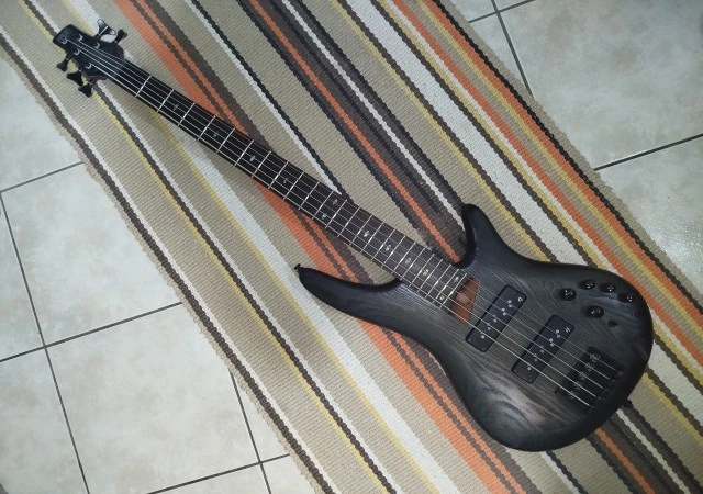 5 String Bass Guitar - Ibanez SR605