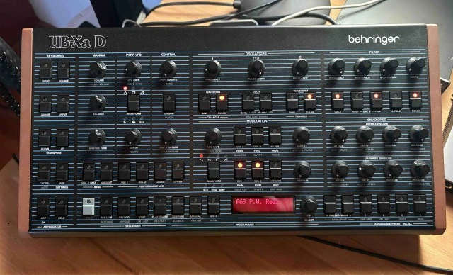 Behringer UB-Xa D