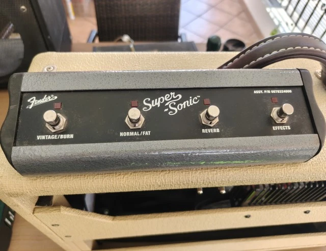 Fender Super-Sonic 22
