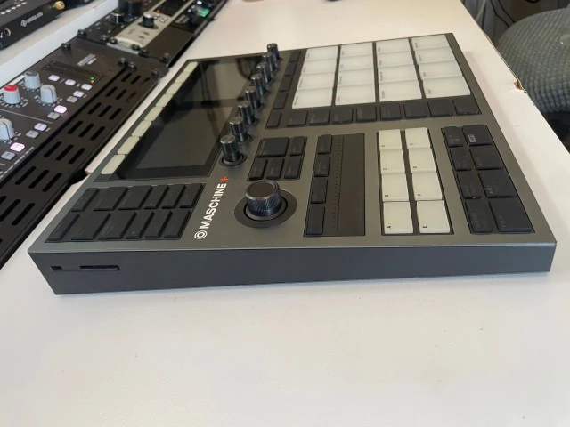 Native Instruments Maschine+