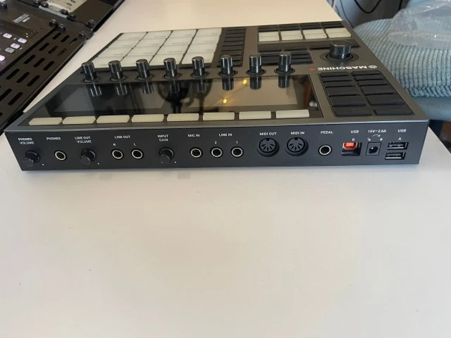 Native Instruments Maschine+