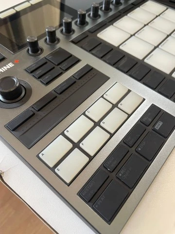 Native Instruments Maschine+