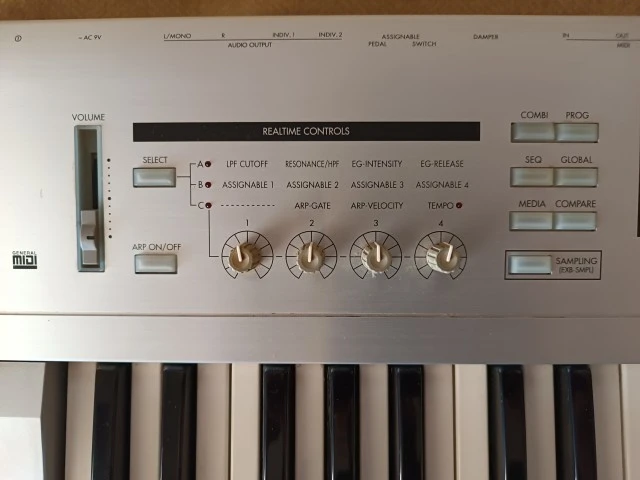 Korg Triton LE 61