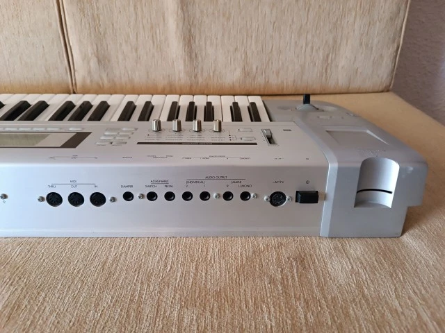 Korg Triton LE 61