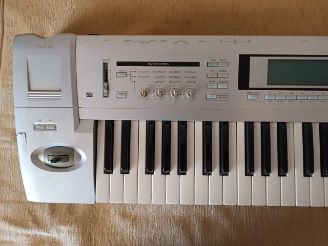 Korg Triton LE 61