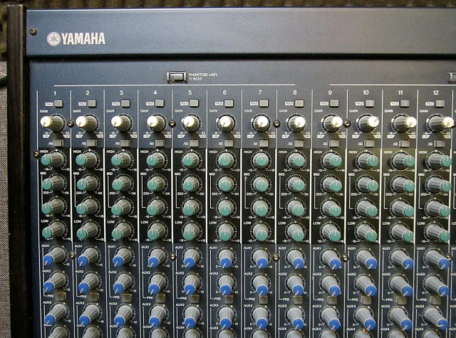 Yamaha MG24/14FX