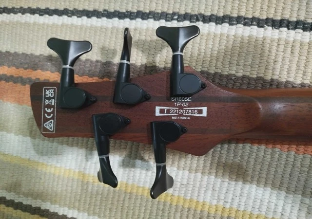Ηλ. Μπασο 5 χορδων - Ibanez SR605E
