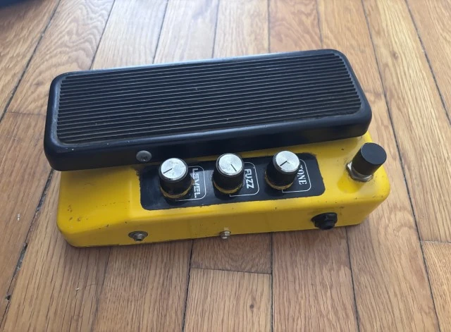 Colorsound Supra wah-fuzz-swell