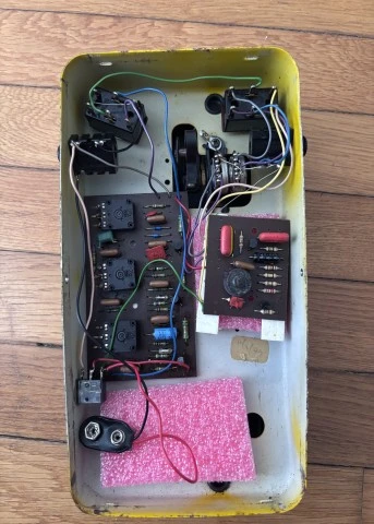 Colorsound Supra wah-fuzz-swell