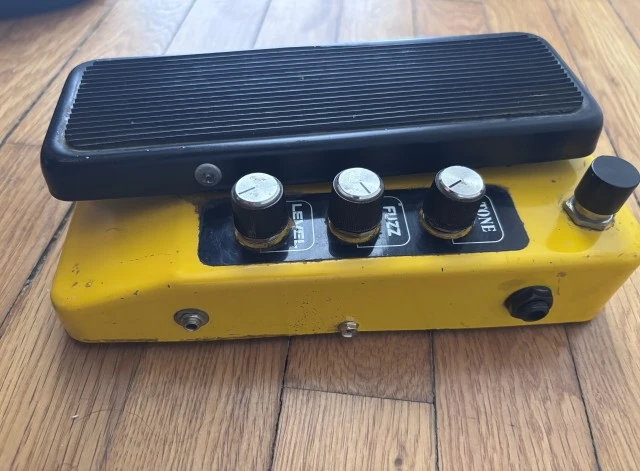 Colorsound Supra wah-fuzz-swell