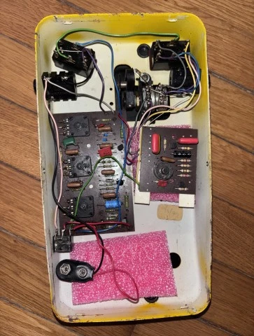 Colorsound Supra wah-fuzz-swell
