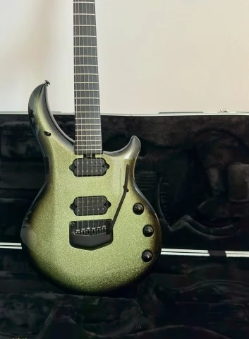 Ernie Ball Music Man Majesty Petrucci Gremlin Sparkle