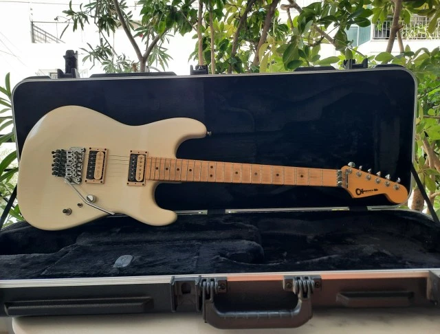 Charvel San Dimas Style 1