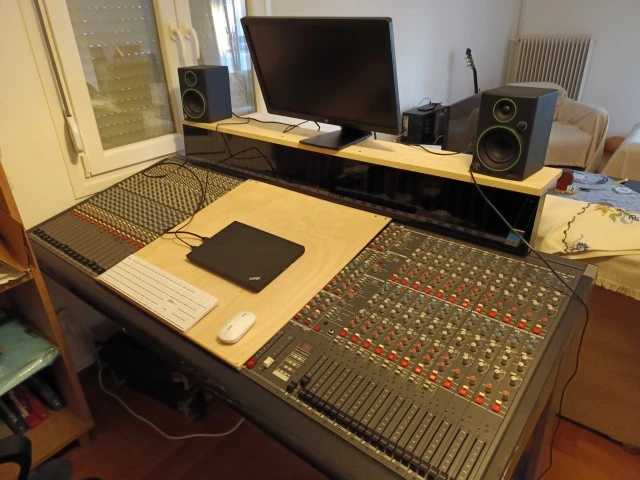 Allen & Heath Saber