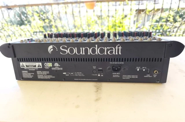 Soundcraft Spirit M12