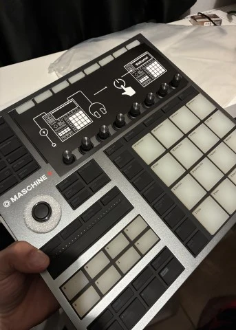Native Instruments Maschine+ (Plus)
