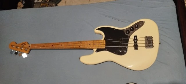 Fender Jazz Bass