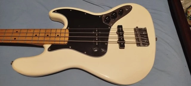 Fender Jazz Bass