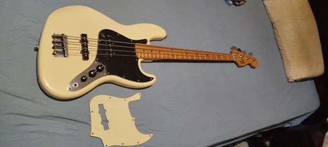 Fender Jazz Bass