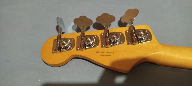 Fender Jazz Bass
