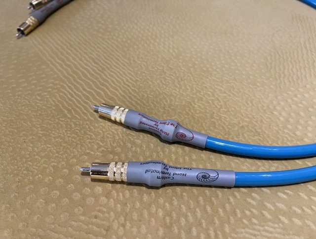 RCA Audio Cables. CARDAS