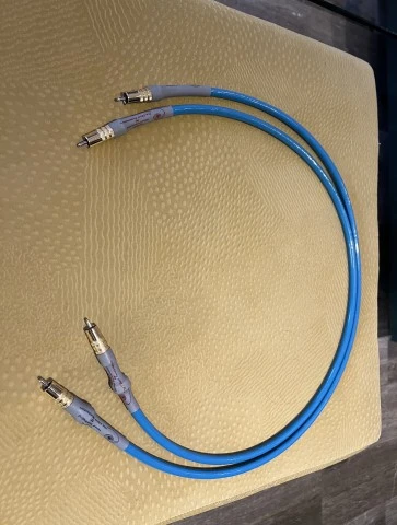 RCA Audio Cables. CARDAS