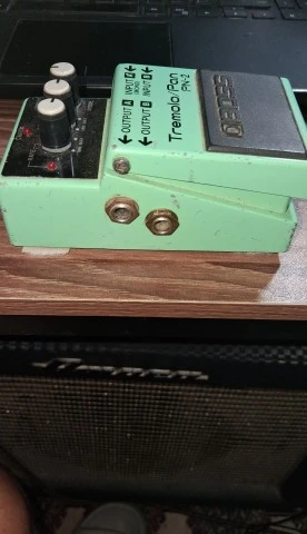 Boss PN-2 Tremolo/Pan