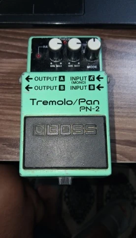 Boss PN-2 Tremolo/Pan