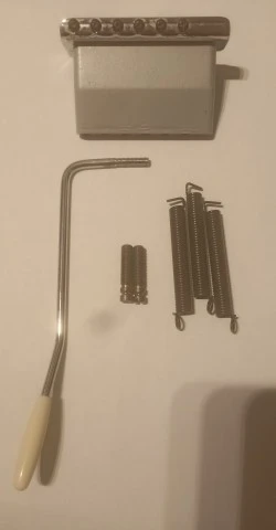 Fender American Series 2-Point Tremolo