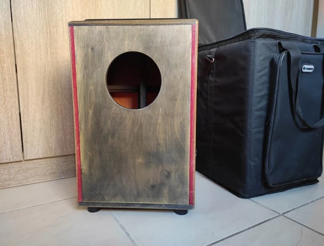 Χειροποίητο Cajon B&G με θήκη μεταφοράς