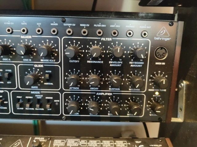 Behringer Pro-1 + CAT combo