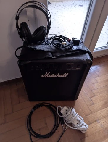 Marshall B25 Set (with jack cable, headphones etc)