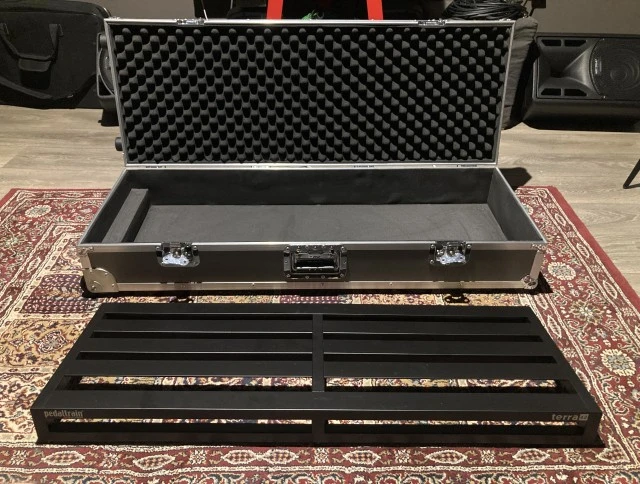 Pedaltrain Terra 42 with Wheeled Tour Case