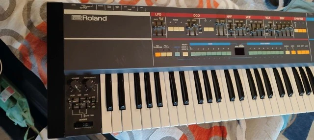 Roland Juno-106