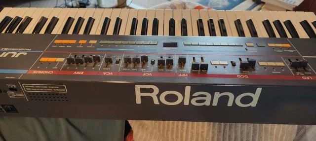 Roland Juno-106